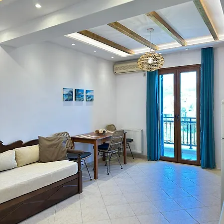 Sia's * Naxos City